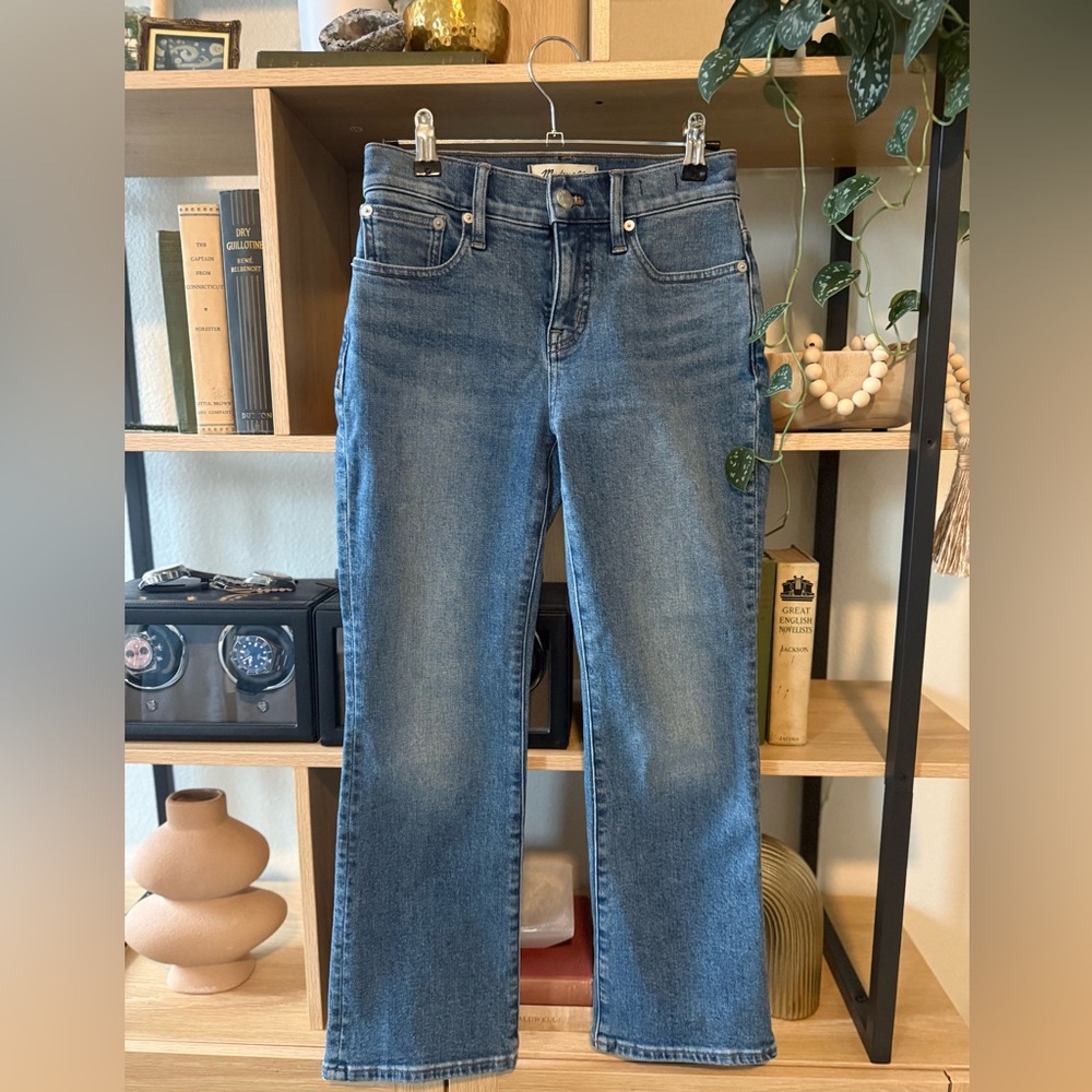 ❤️‍🔥❤️‍🔥Madewell Mid-Rise Kick Out Jeans